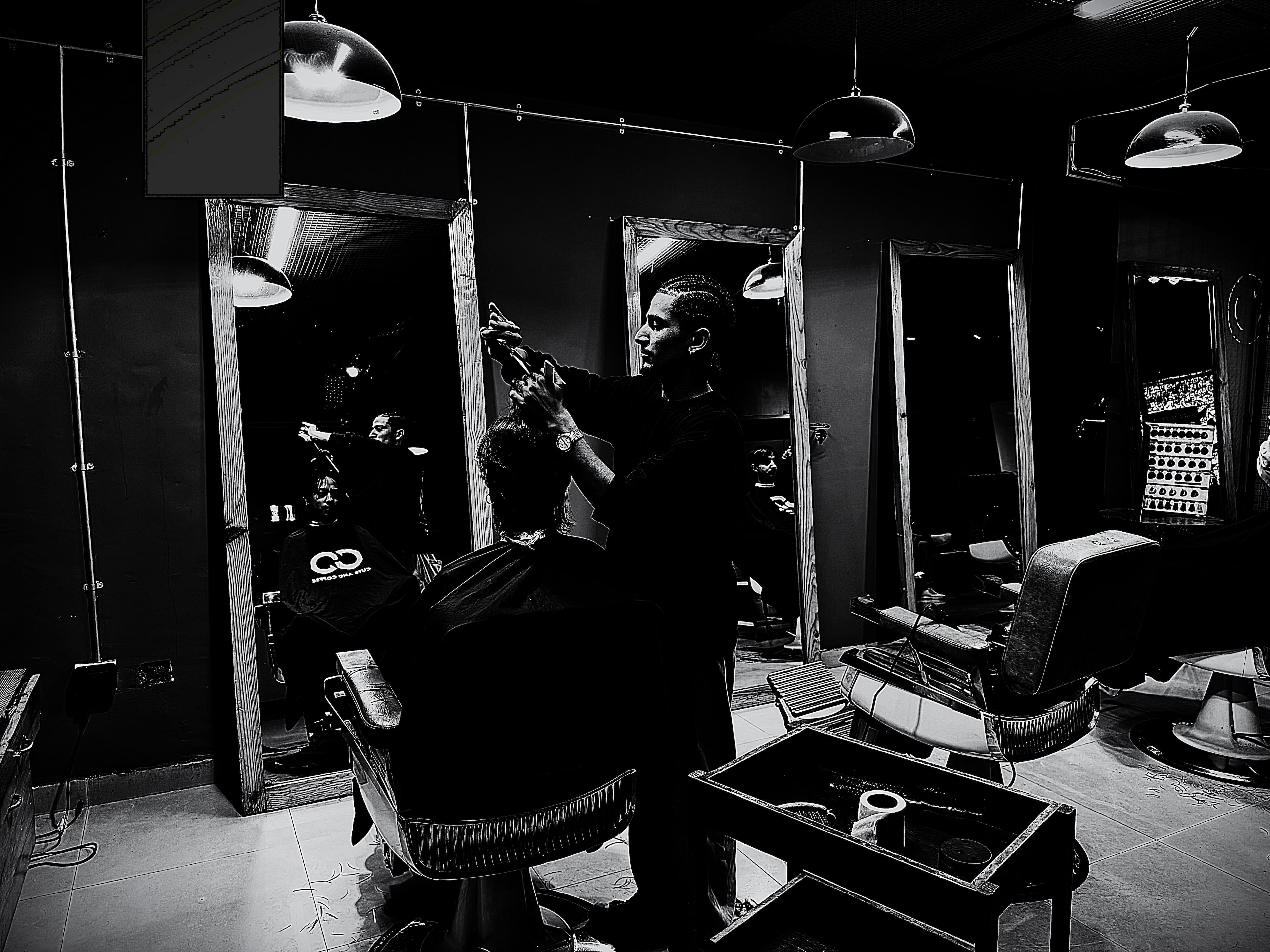 HAZE HAIRCRAFT barbers at work